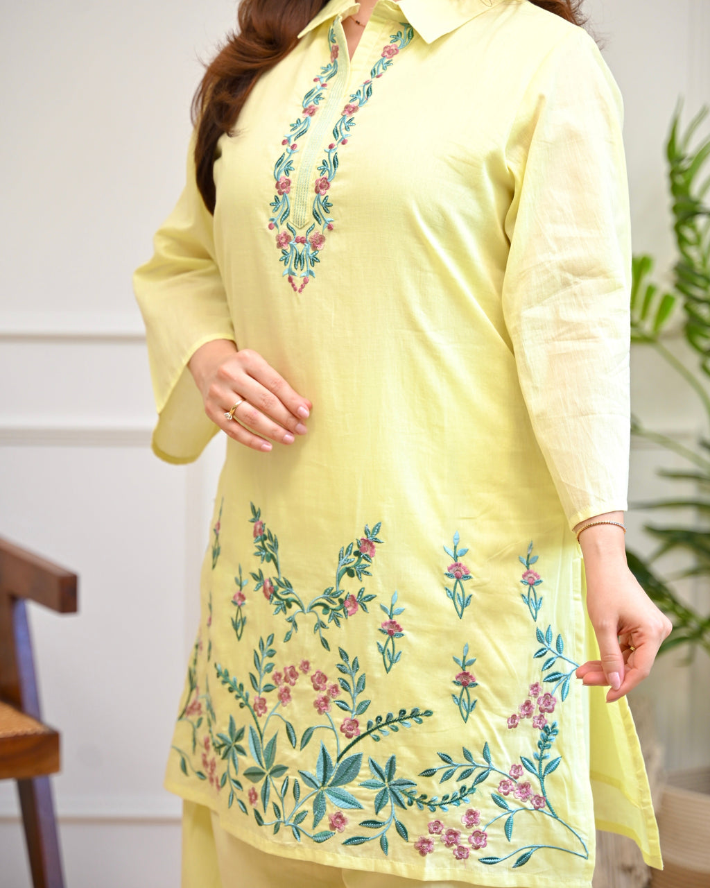 Lemon Blossom Threaded Mul Cotton Farshi Set