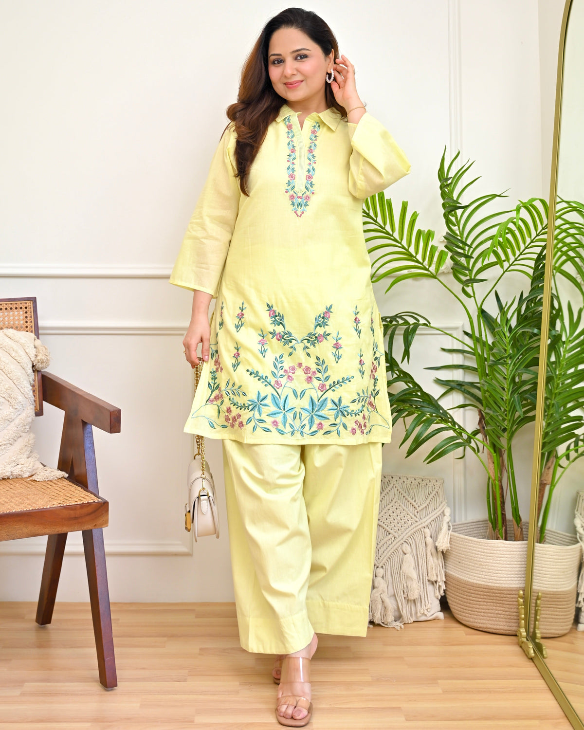 Lemon Blossom Threaded Mul Cotton Farshi Set