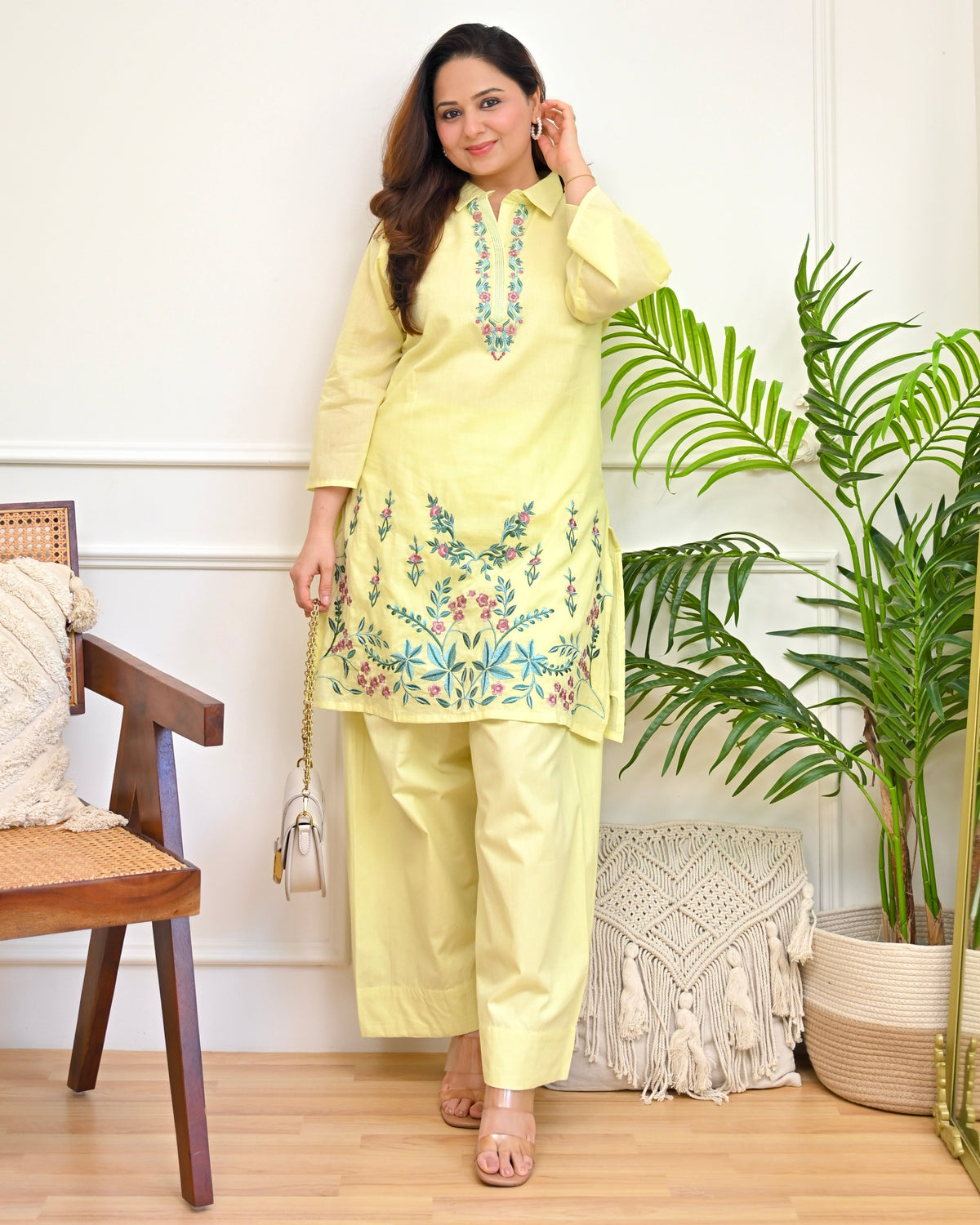Lemon Blossom Threaded Mul Cotton Farshi Set